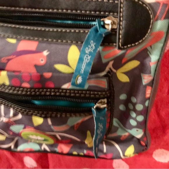 {19} Lily bloom crossbody purse. Available til 9/1/24             A - Picture 4 of 10